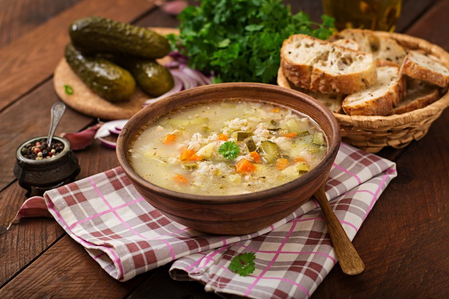 Zupa ogrkowa – przepis na wymienite pierwsze danie