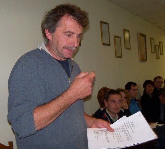 Lipiec 2012, Wojciech Ostrowski w Starostwie w Piotrkowie. Apeluje, aby powiat obroni Sulejw przed niebezpiecznymi odpadami.