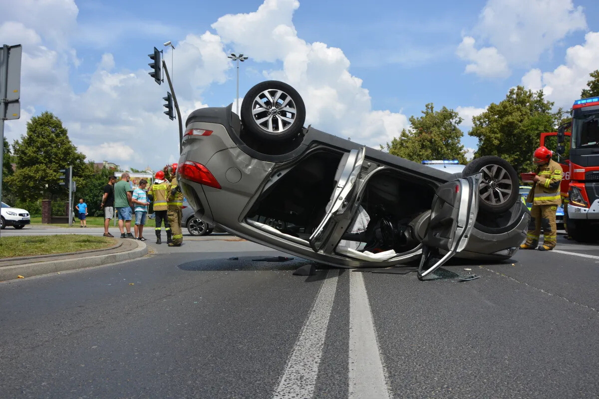 Zderzenie trzech samochodw w Piotrkowie. Zobacz nagranie z czwartkowego wypadku