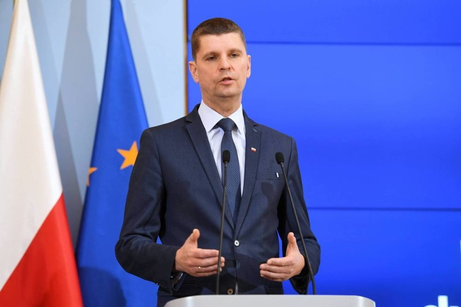 Minister edukacji: nie bdzie uniewanienia matur z polskiego w caym kraju