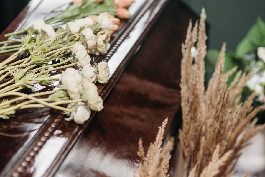 Jakie kwiaty powinny znale si w wizance na pogrzeb?